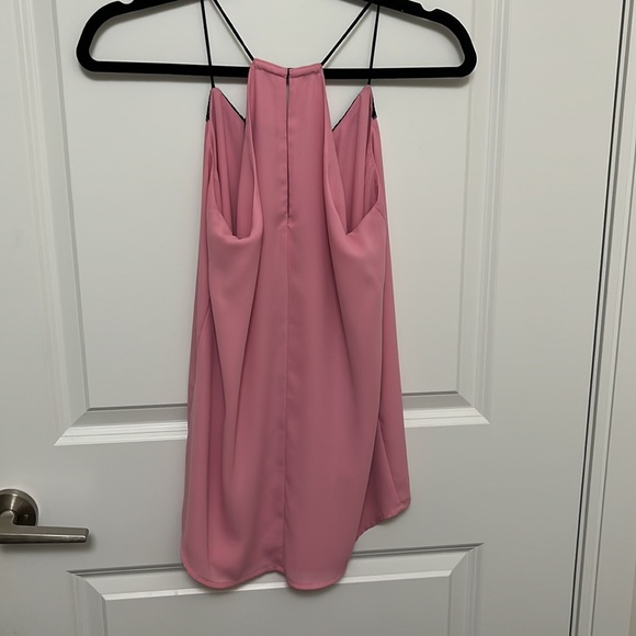 Baby pink thin strap too - Picture 2 of 2